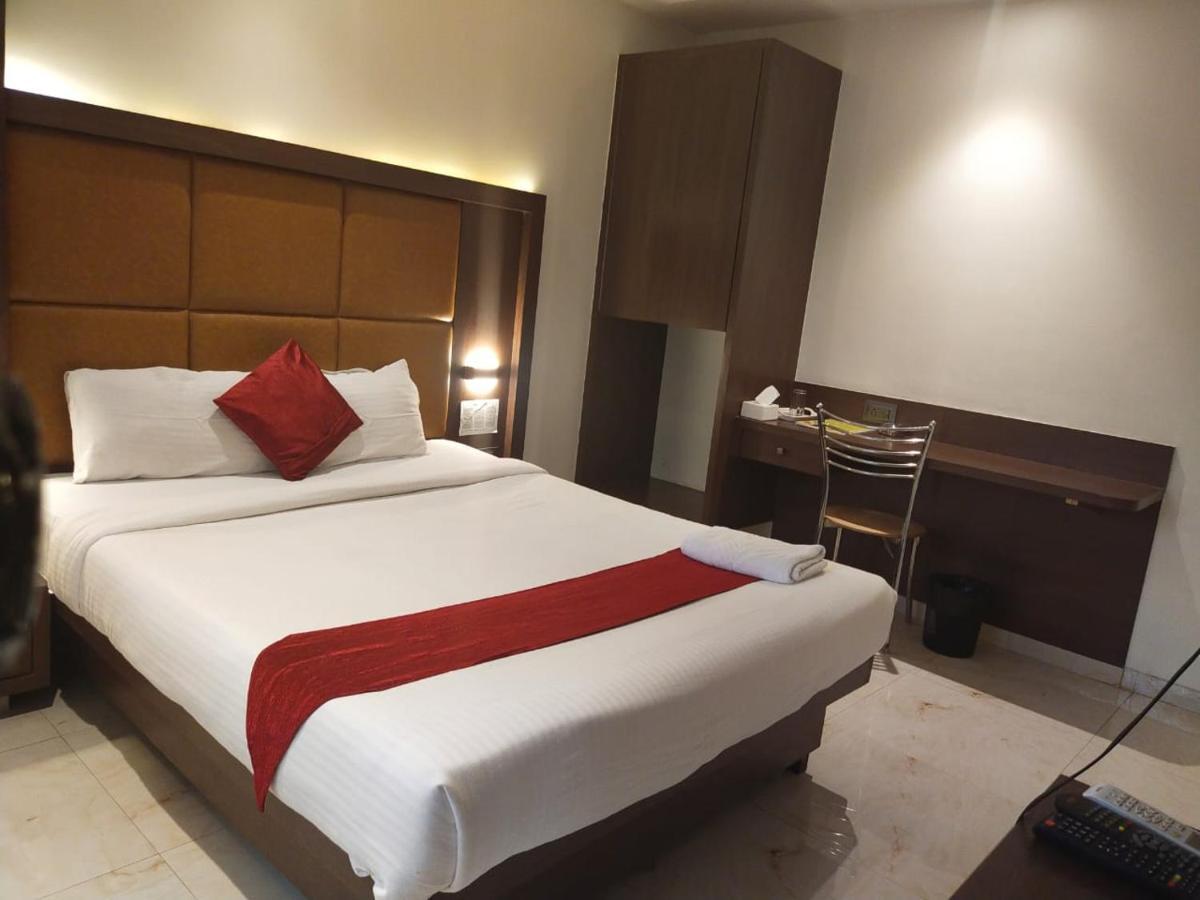 Hotel Monarch Express Near Karnala Sports Academy Panvel,Navi Mumbai Exterior foto