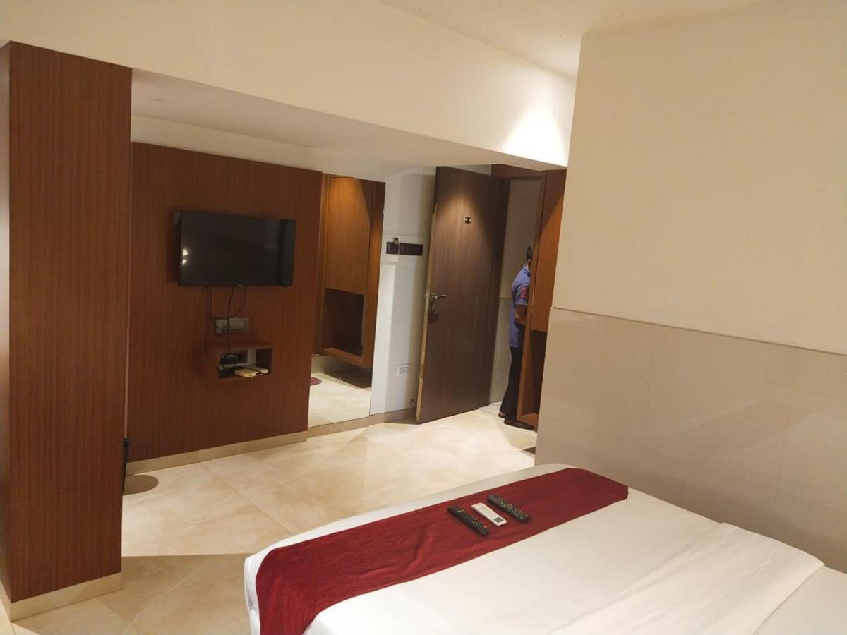 Hotel Monarch Express Near Karnala Sports Academy Panvel,Navi Mumbai Exterior foto